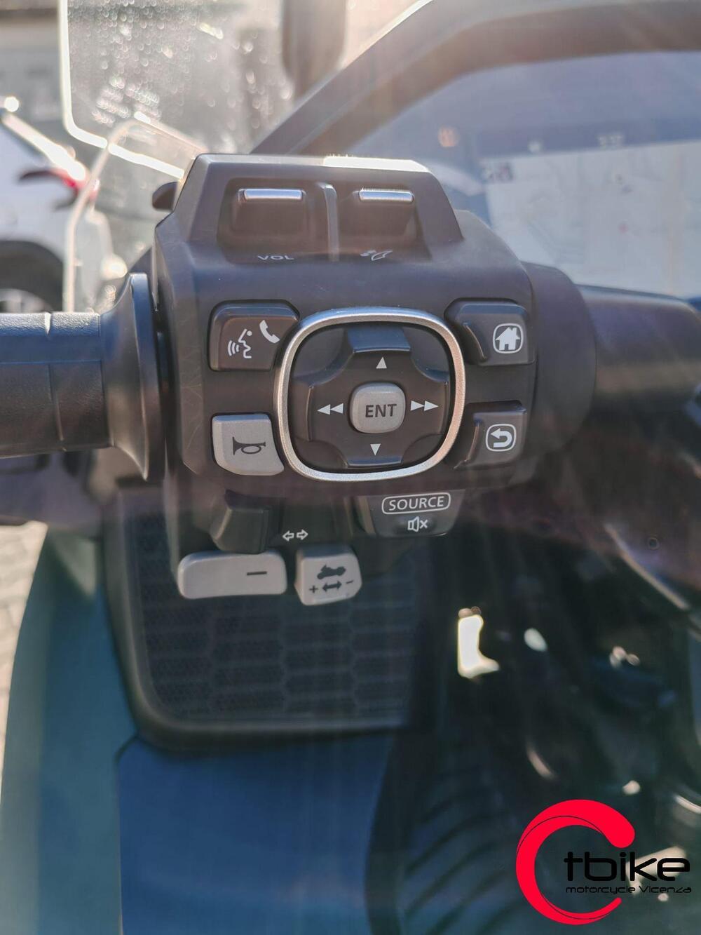 Honda GL 1800 Gold Wing DCT (2021 - 24) (10)