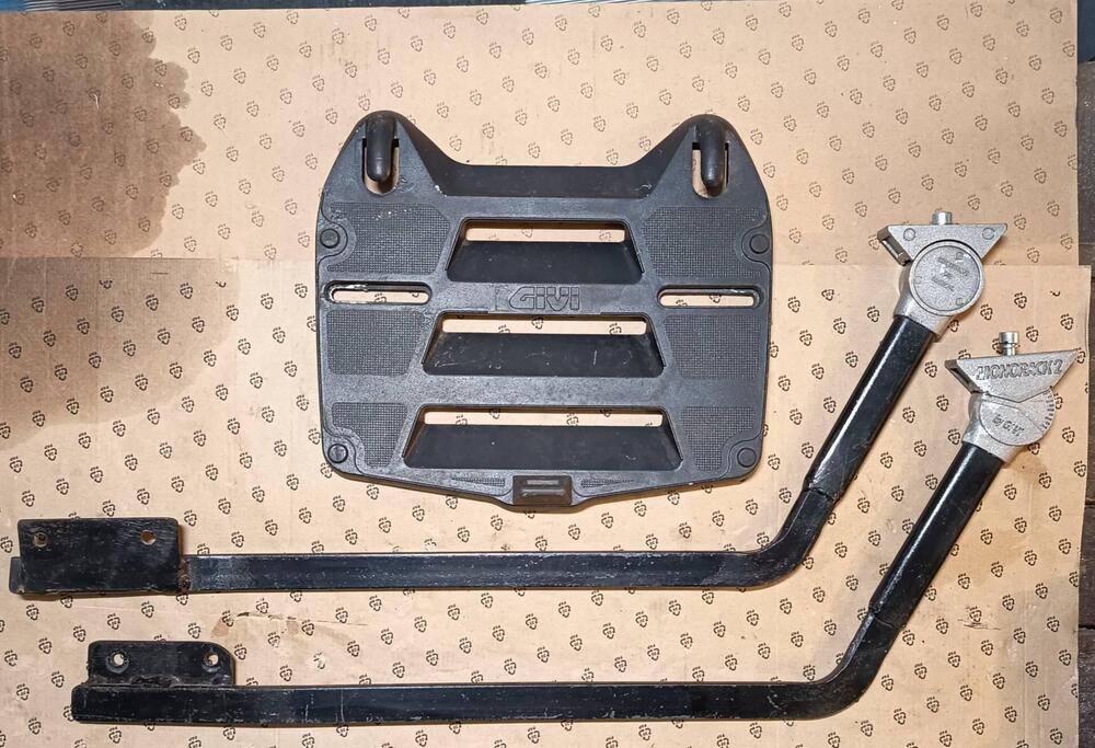 Staffe e piastra GIVI per Kawasaki ninja zx-7r