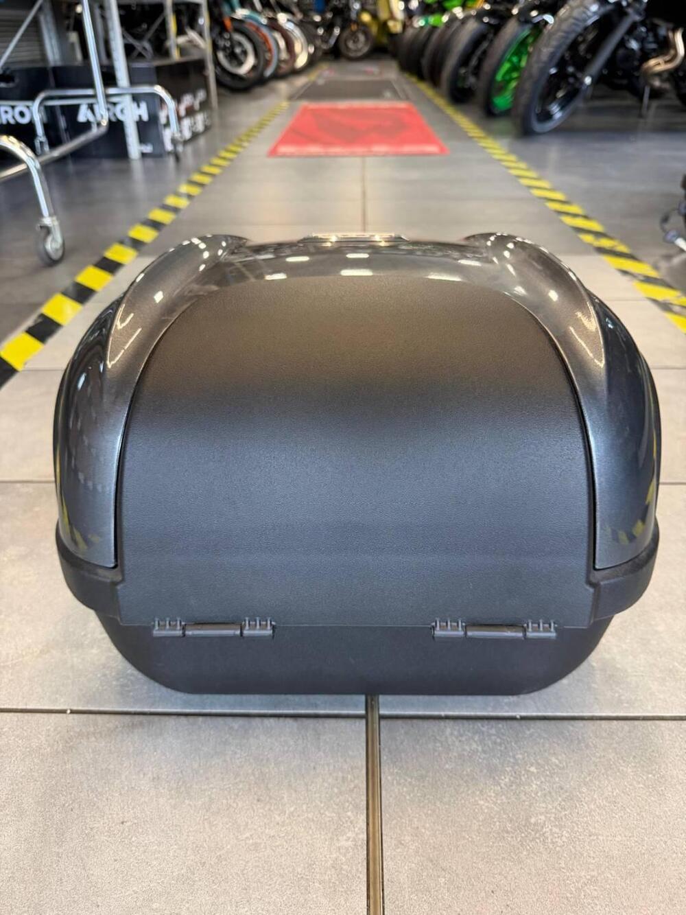 BAULETTO PIAGGIO GRIGIO (2)