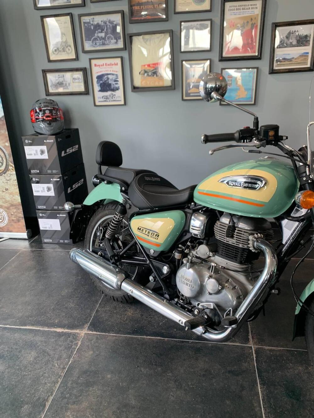 Royal Enfield Meteor 350 Aurora (2024 - 26) (3)