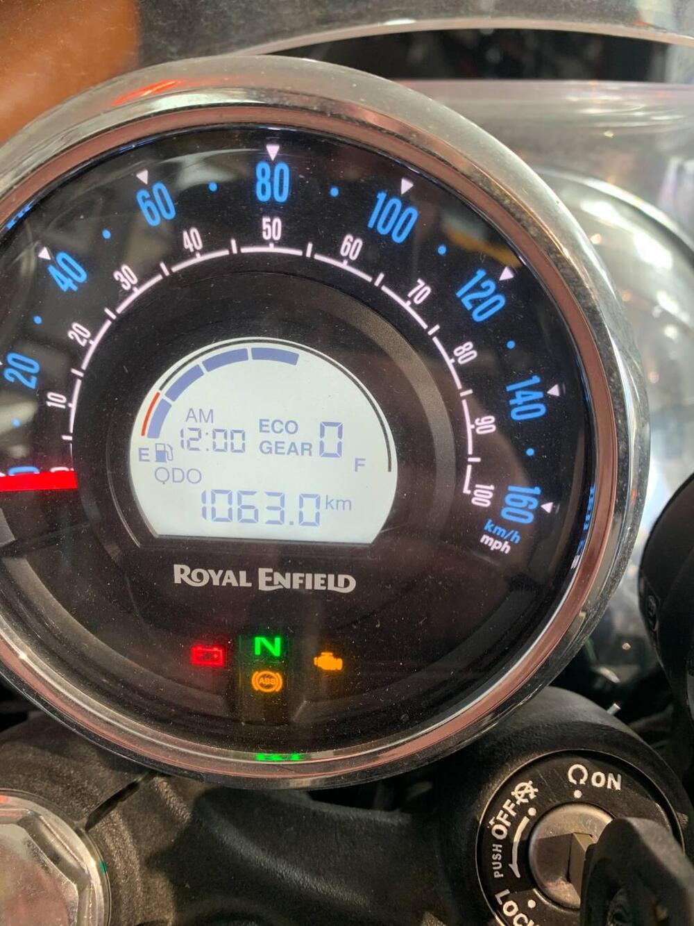 Royal Enfield Meteor 350 Aurora (2024 - 26) (6)