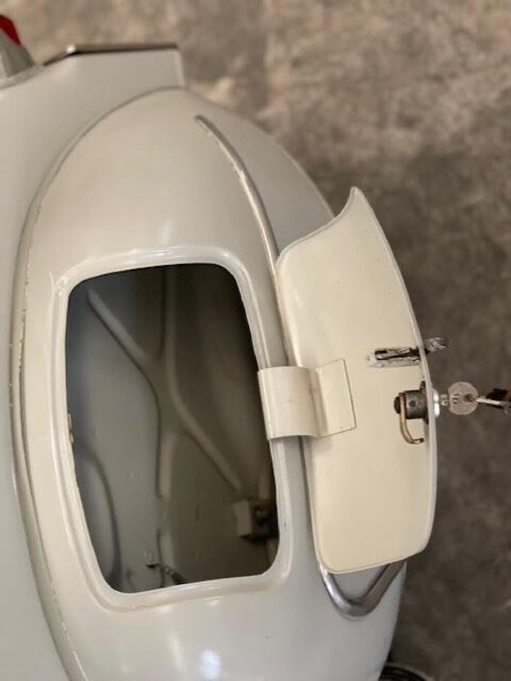 Piaggio Vespa 125 VNB5T (12)