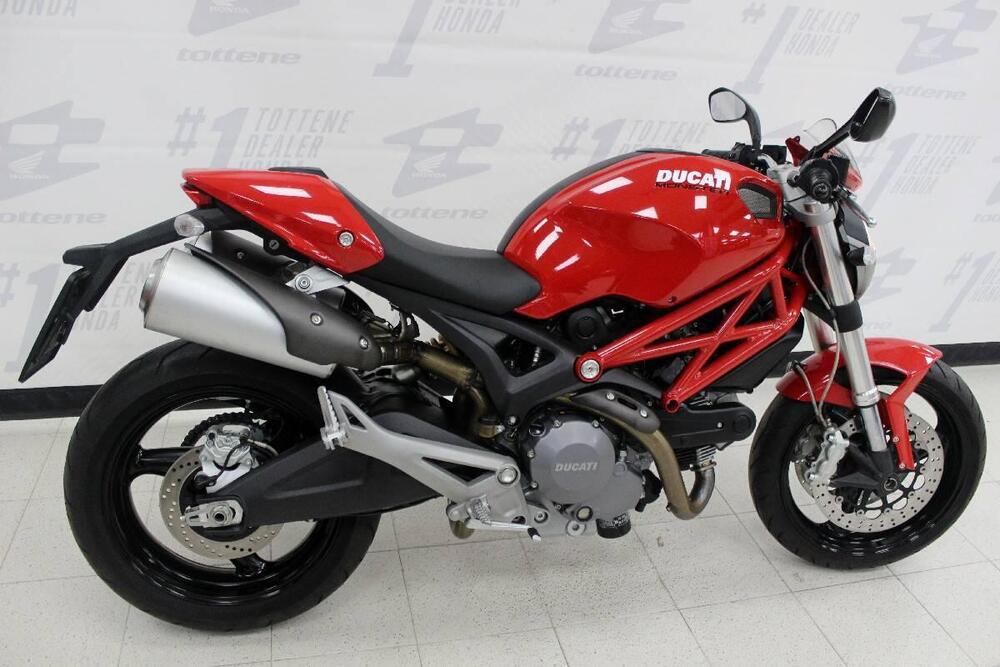 Ducati Monster 696 Plus (2007 - 14) (2)
