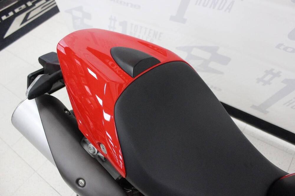 Ducati Monster 696 Plus (2007 - 14) (5)