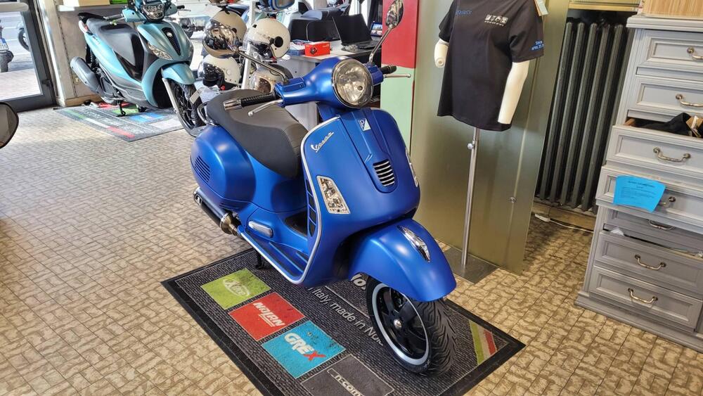 Vespa GTS 300 Super (2008 - 16) (2)