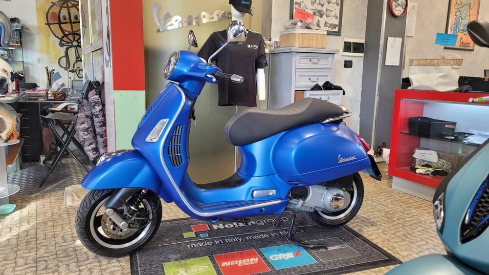 Vespa GTS 300 Super (2008 - 16) (3)