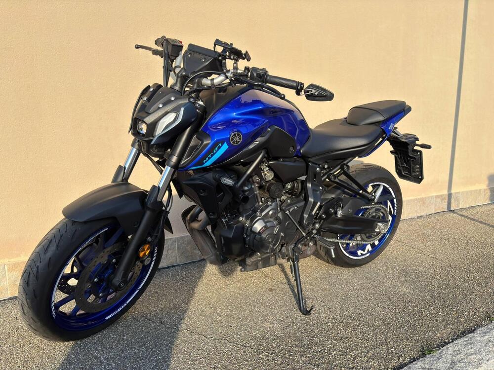 Yamaha MT-07 Pure (2023 - 25)