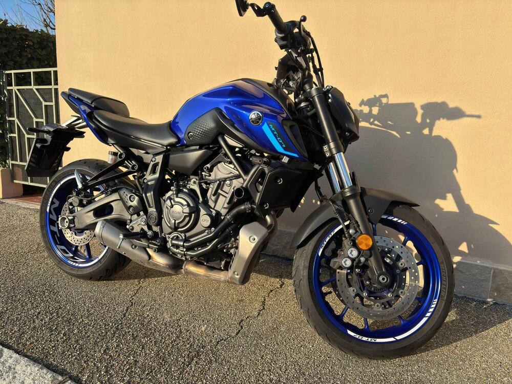 Yamaha MT-07 Pure (2023 - 25) (2)