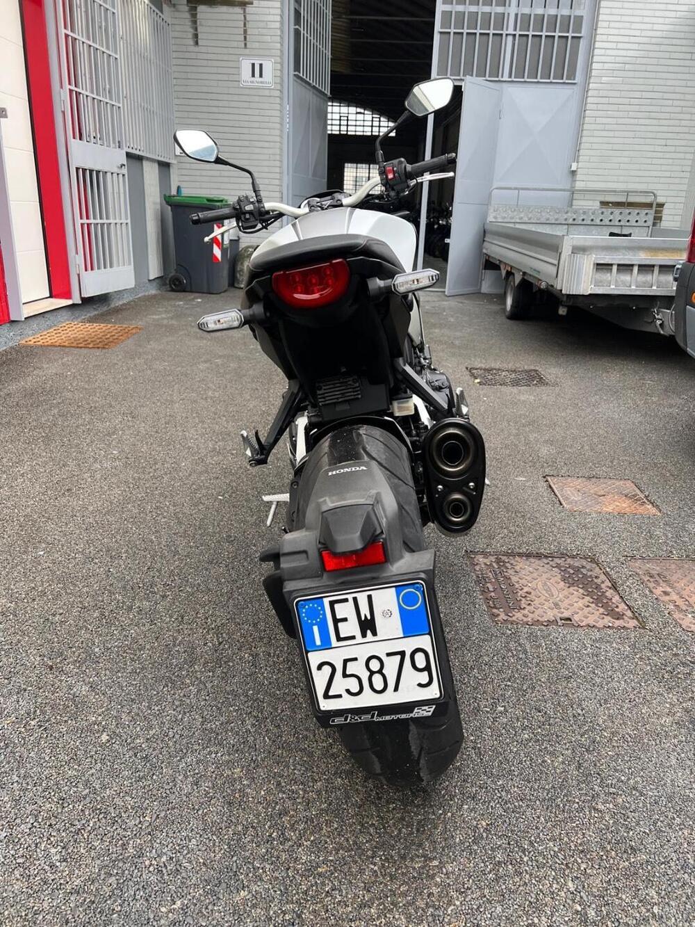 Honda CB 1000 R (2021 - 25) (4)