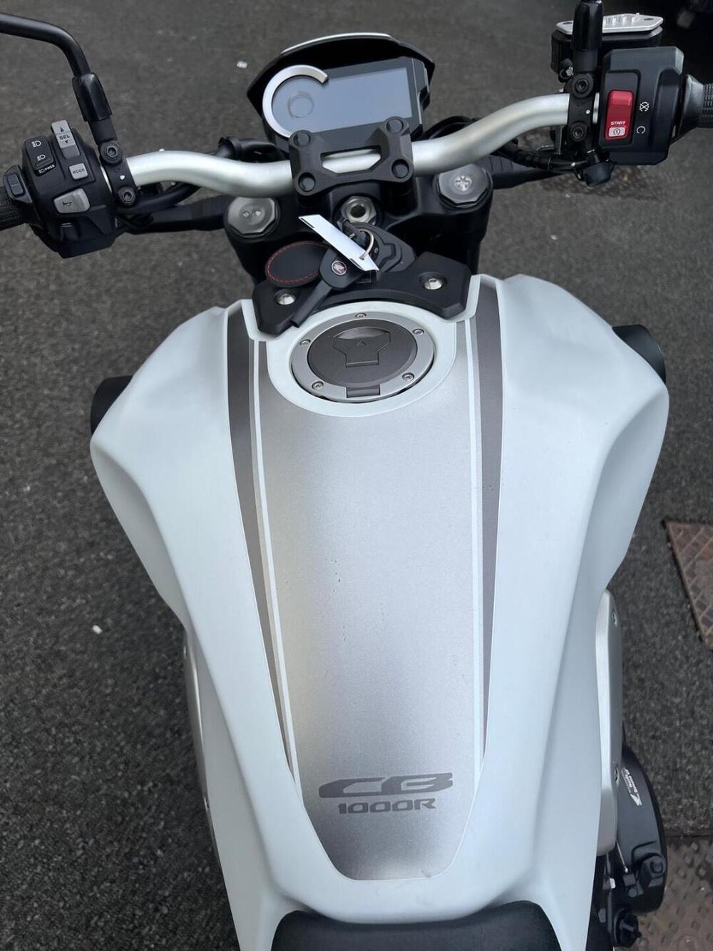 Honda CB 1000 R (2021 - 25) (7)