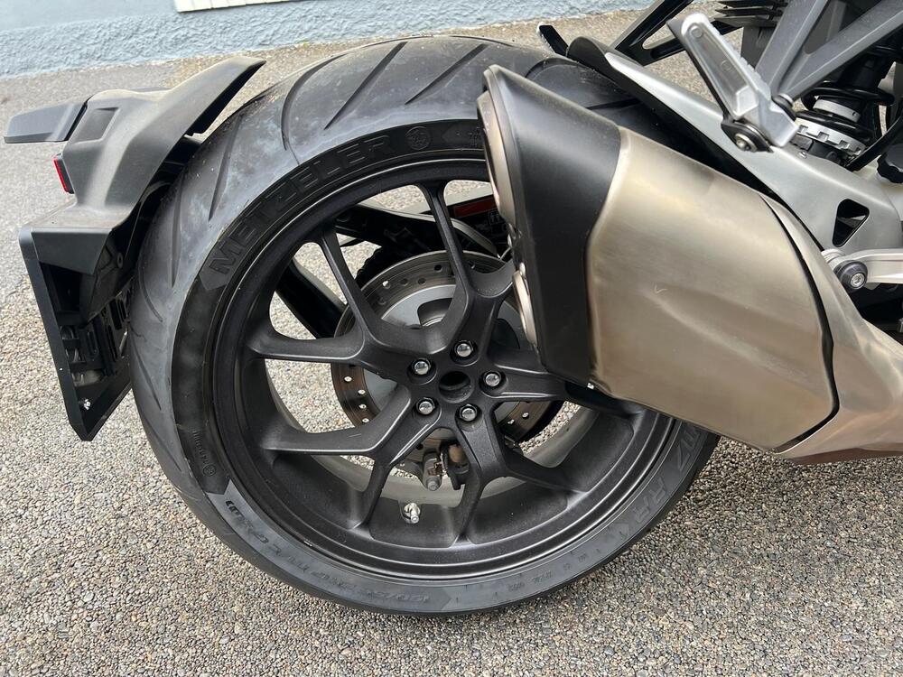 Honda CB 1000 R (2021 - 25) (15)