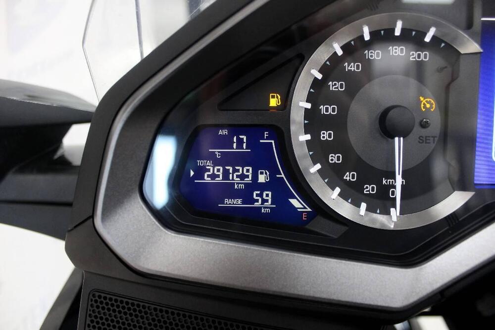 Honda GL 1800 Gold Wing Tour DTC (2018 - 20) (6)