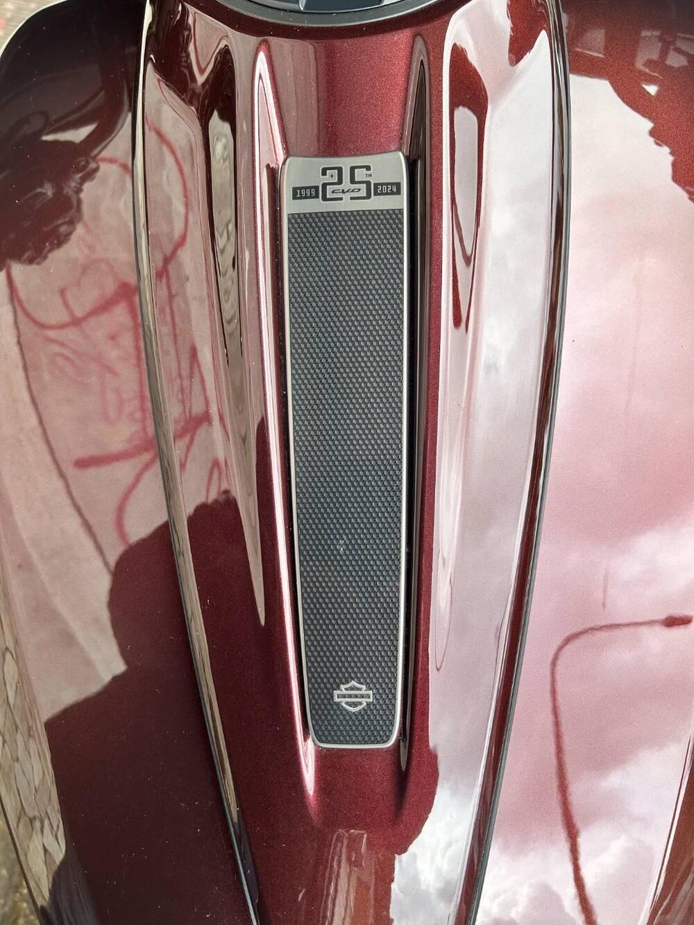 Harley-Davidson CVO Street Glide (2024) (8)