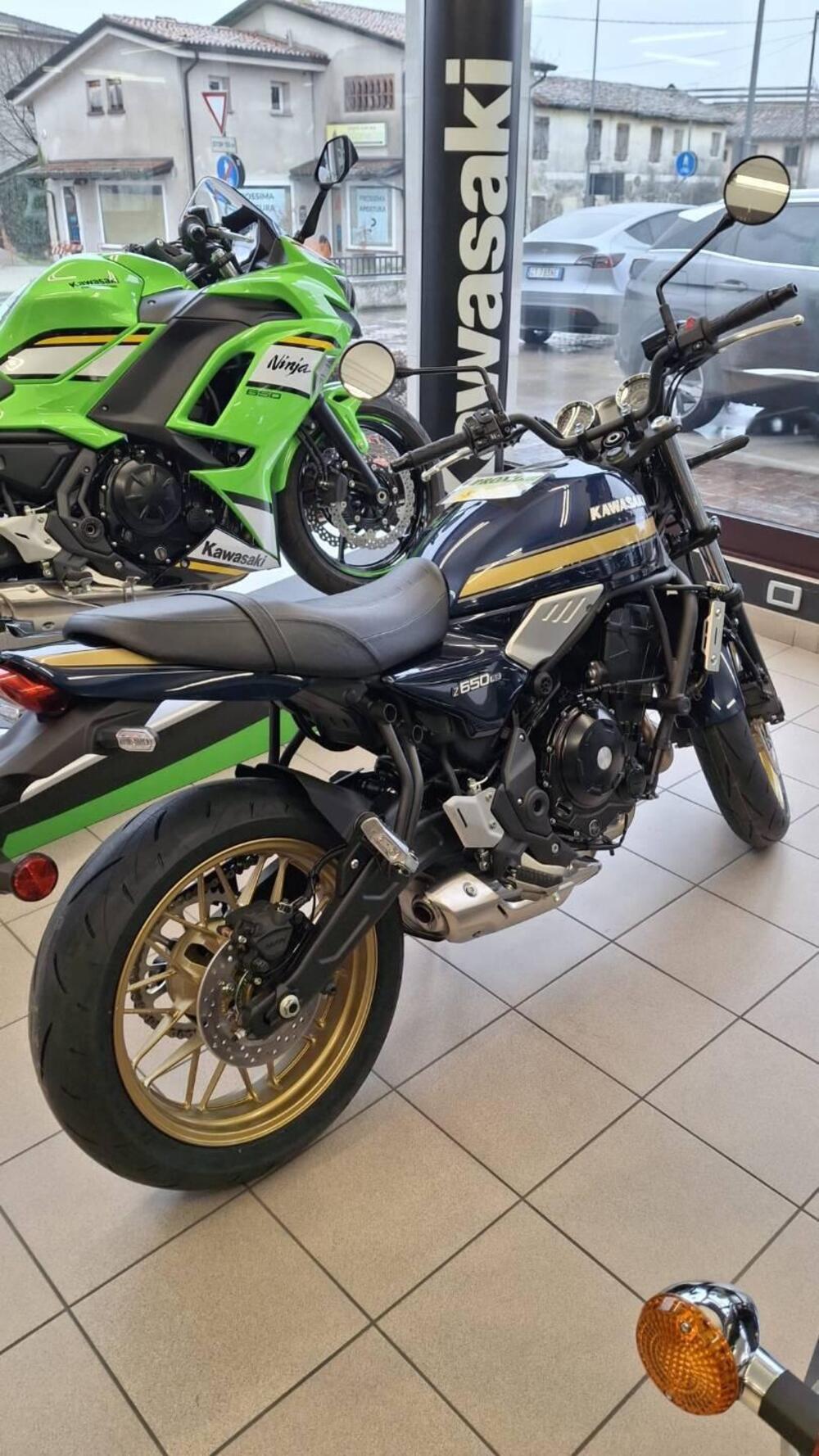 Kawasaki Z 650 RS (2025 - 26) (2)
