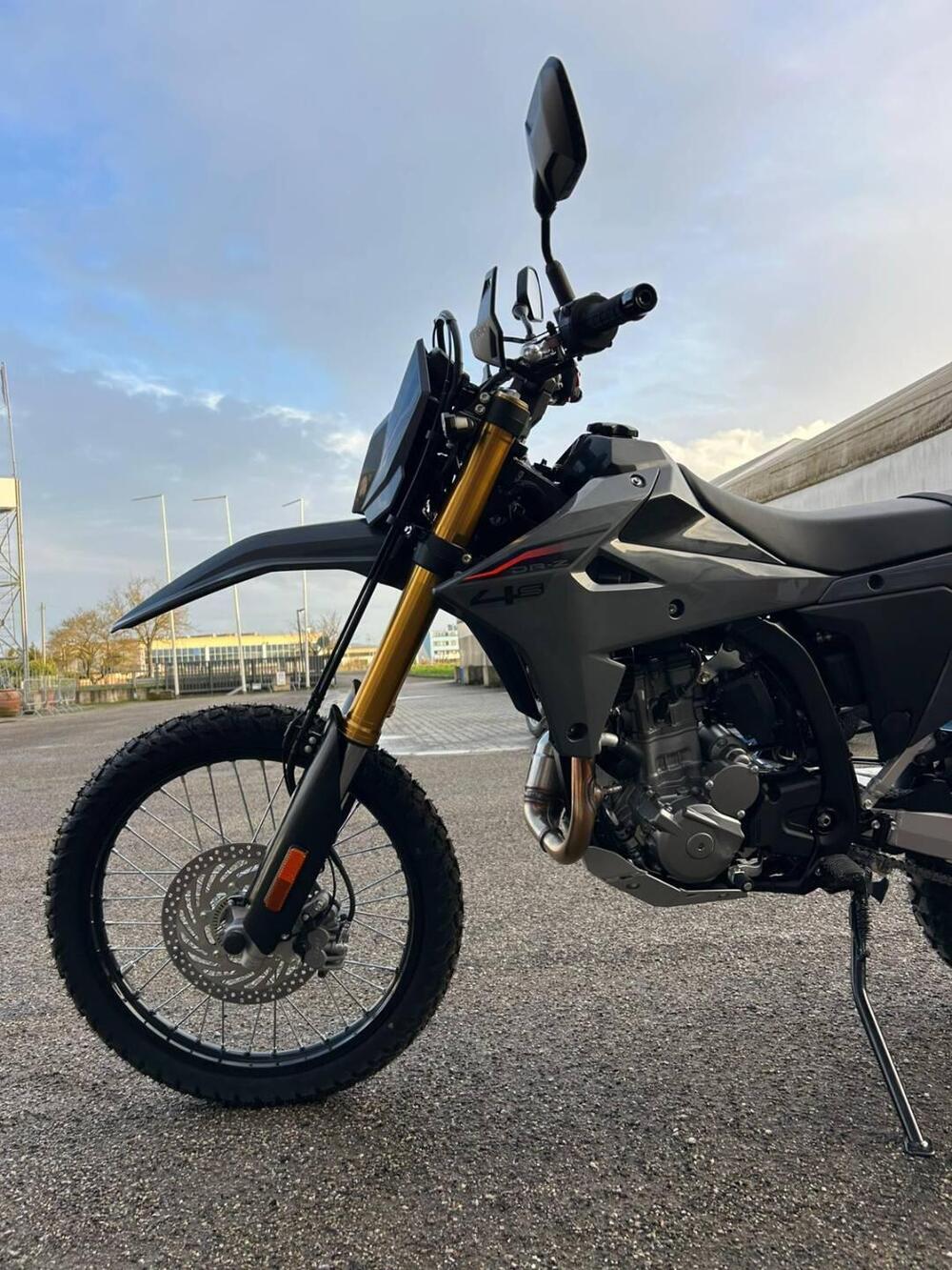 Suzuki DR-Z4S (2025 - 26) (5)