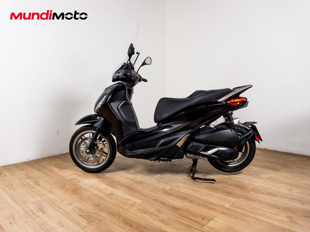 Piaggio Beverly 300 Hpe (2021) (6)