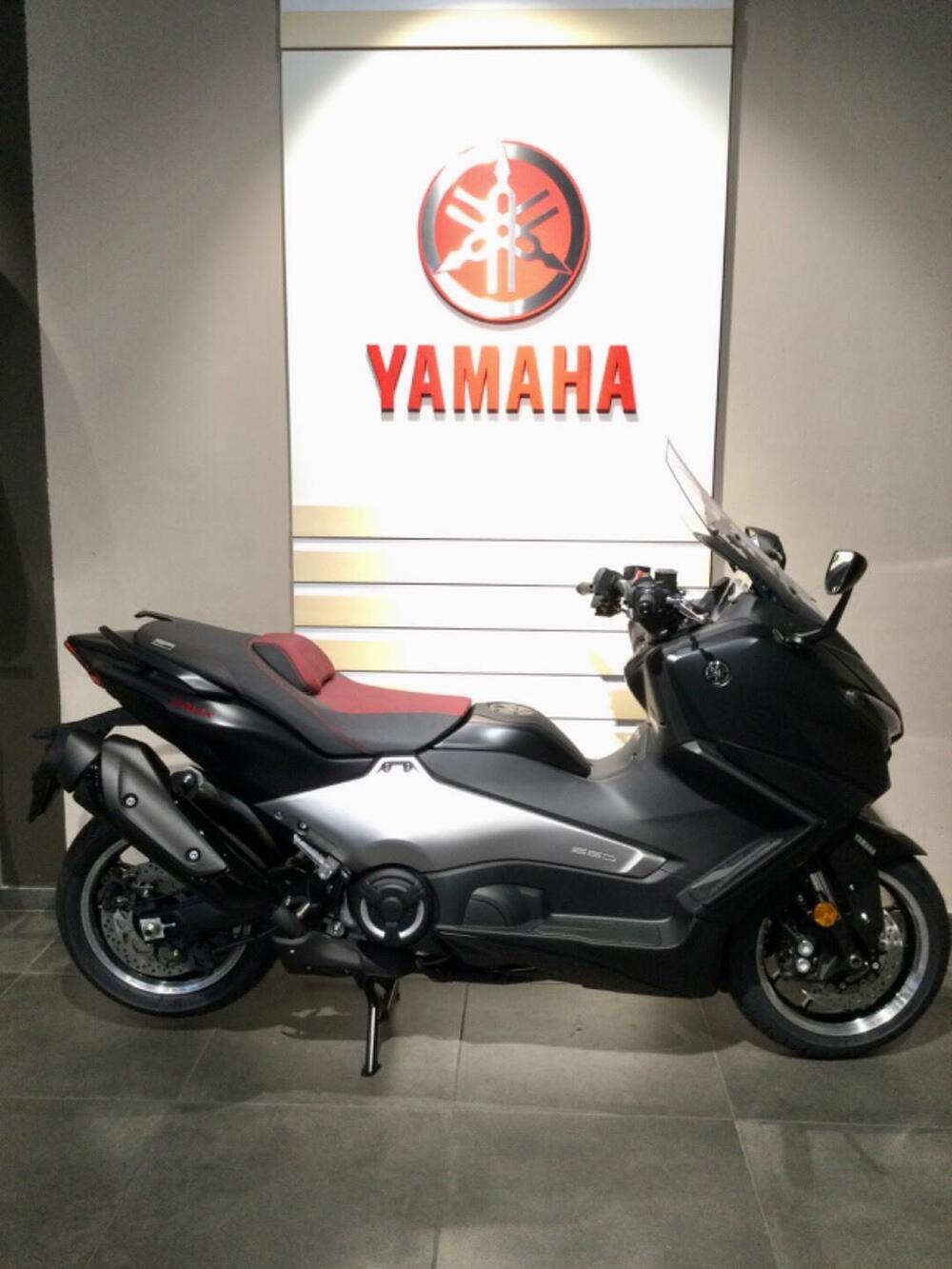 Yamaha T-Max 560 25th Anniversary (2026)