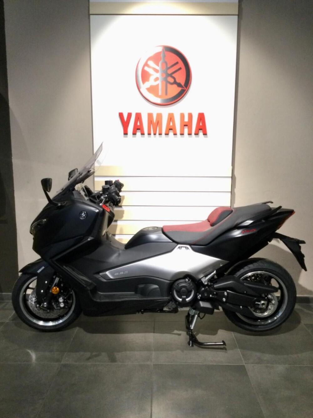 Yamaha T-Max 560 25th Anniversary (2026) (2)