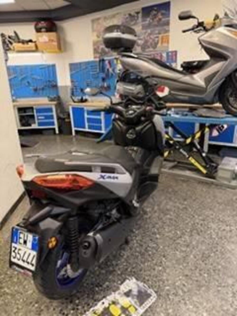 Yamaha X-Max 300 (2021 - 24) (5)