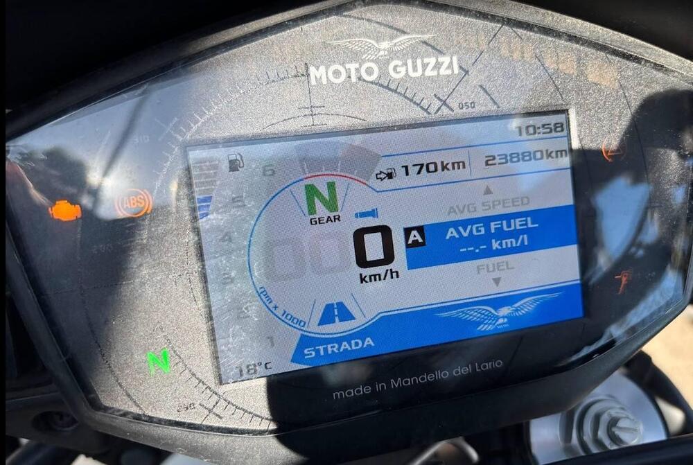 Moto Guzzi V85 TT Travel (2020) (3)