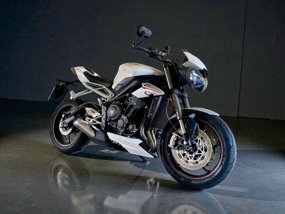 Triumph Street Triple RS (2017 - 19) (2)