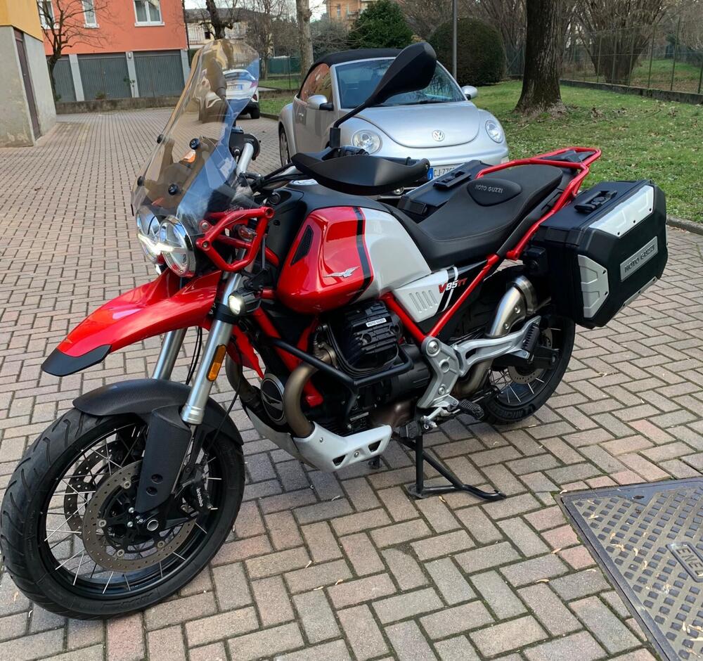 Moto Guzzi V85 TT Evocative Graphics (2021 - 23)