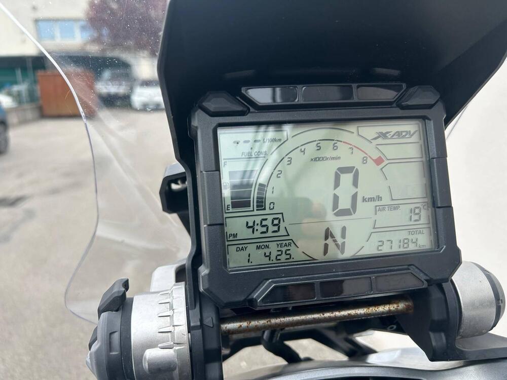 Honda X-ADV 750 Travel Edition (2017) (4)