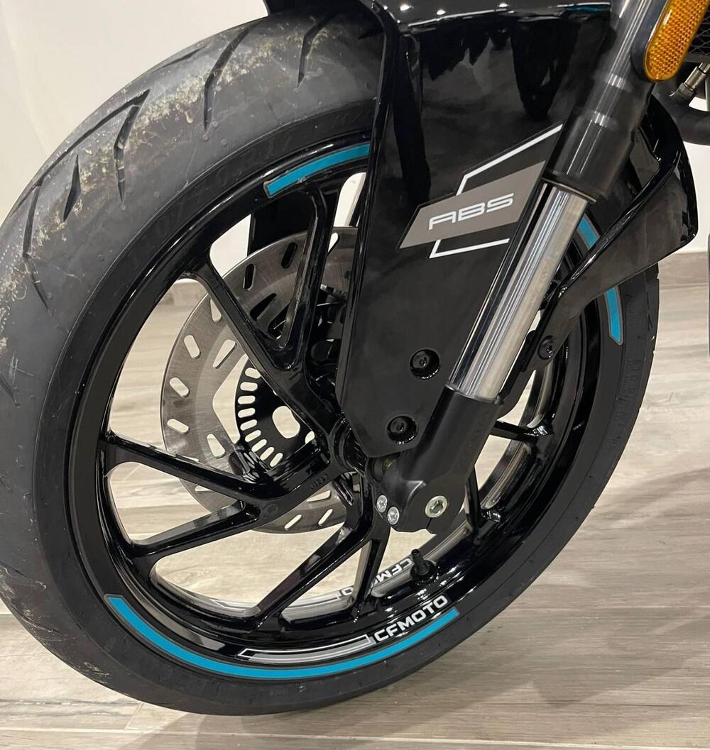 CFMOTO 125NK (2025 - 26) (9)