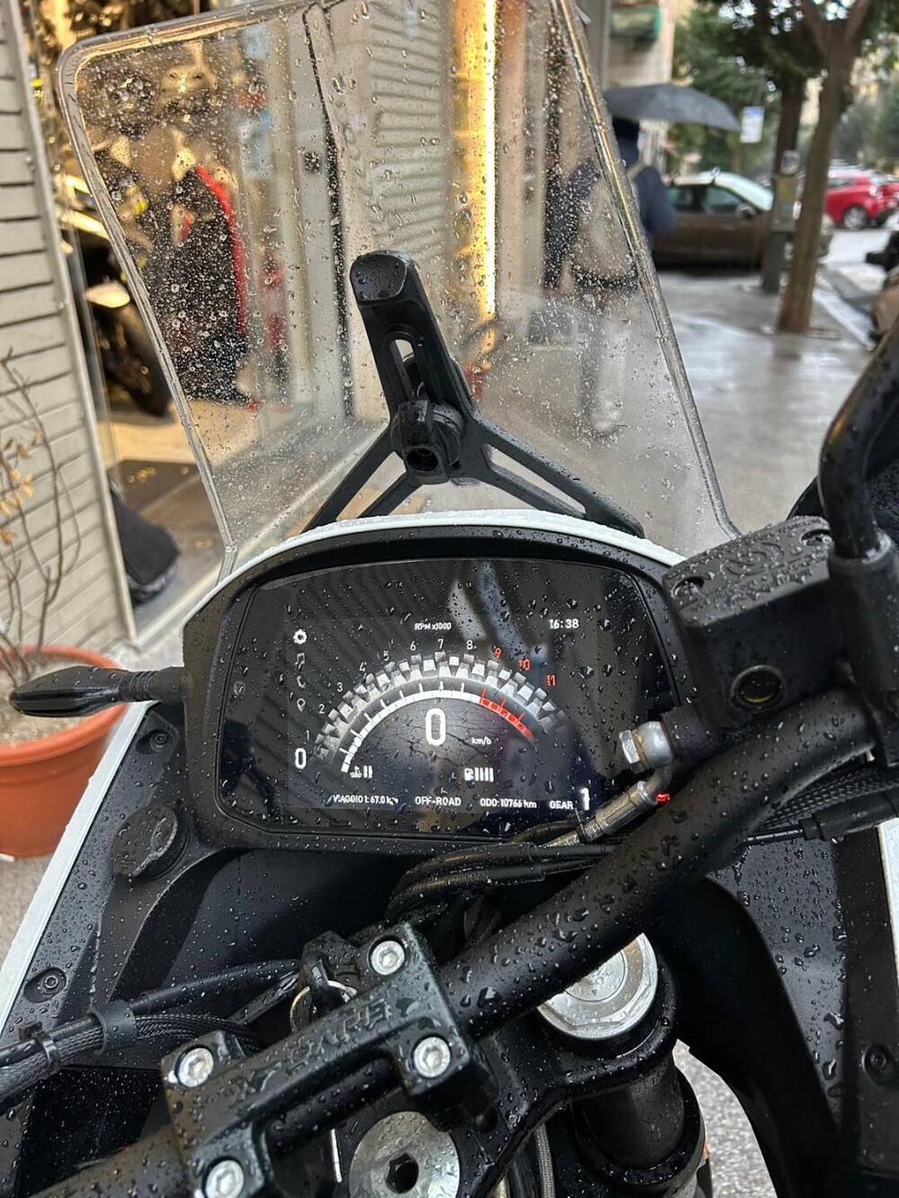 Moto Morini X-Cape 650 (2021 - 26) (4)