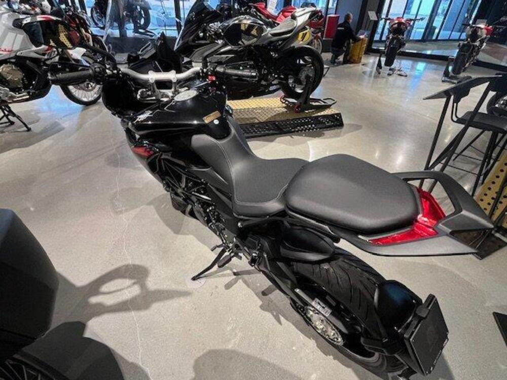 MV Agusta Turismo Veloce 800 R (2023 - 26) (7)