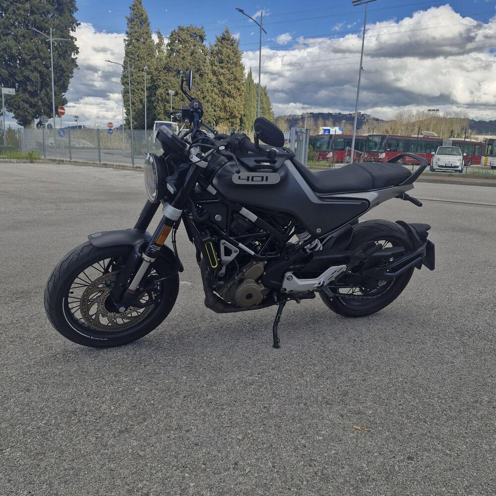 Husqvarna Svartpilen 401 (2021 - 23) (4)