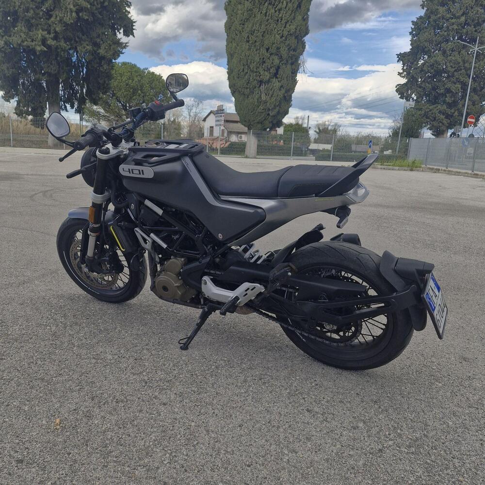 Husqvarna Svartpilen 401 (2021 - 23) (5)