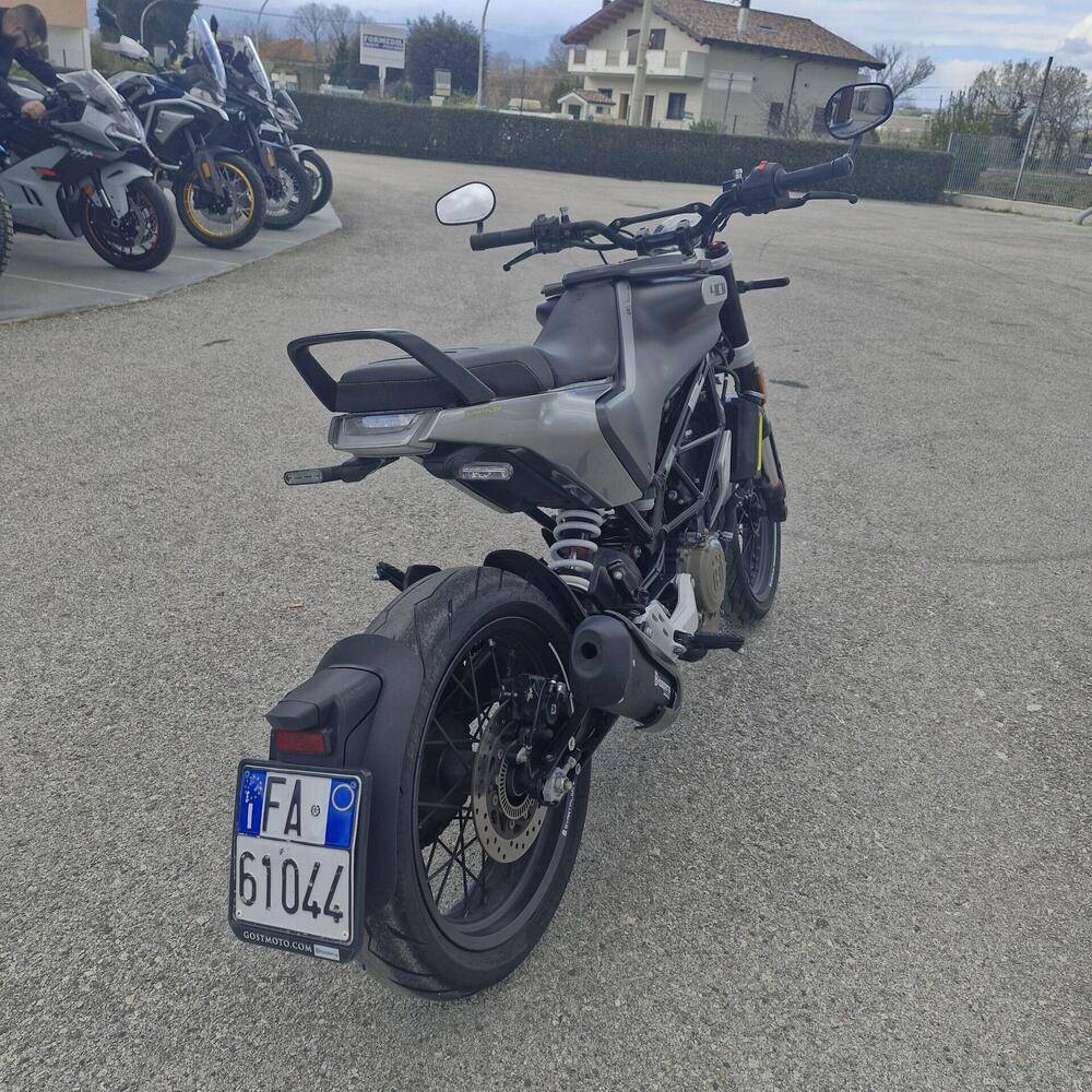 Husqvarna Svartpilen 401 (2021 - 23) (7)