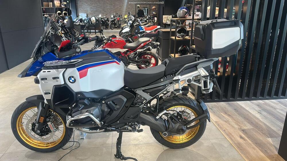 Bmw R 1300 GS Adventure Trophy (2025 - 26) (3)