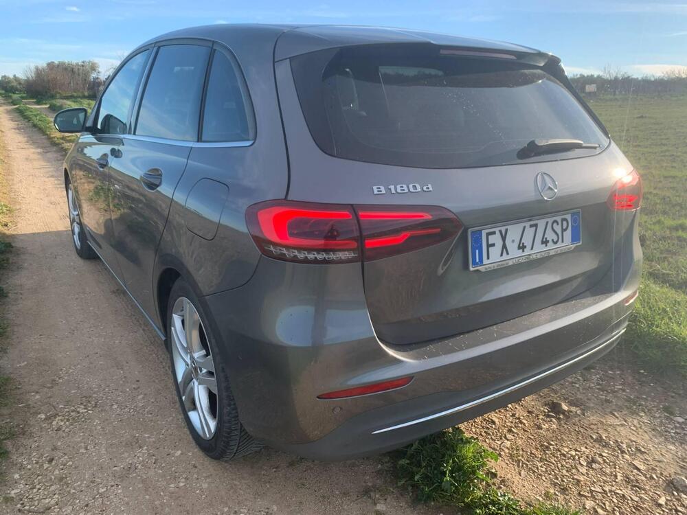 Mercedes-Benz Classe B usata a Bari (13)