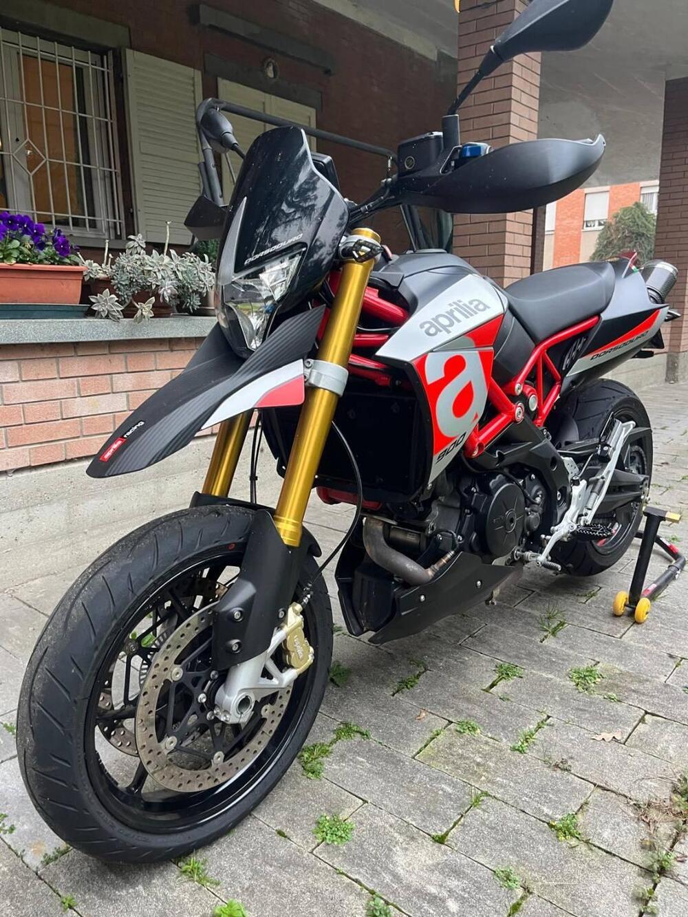 Aprilia Dorsoduro 900 (2017 - 20) (2)