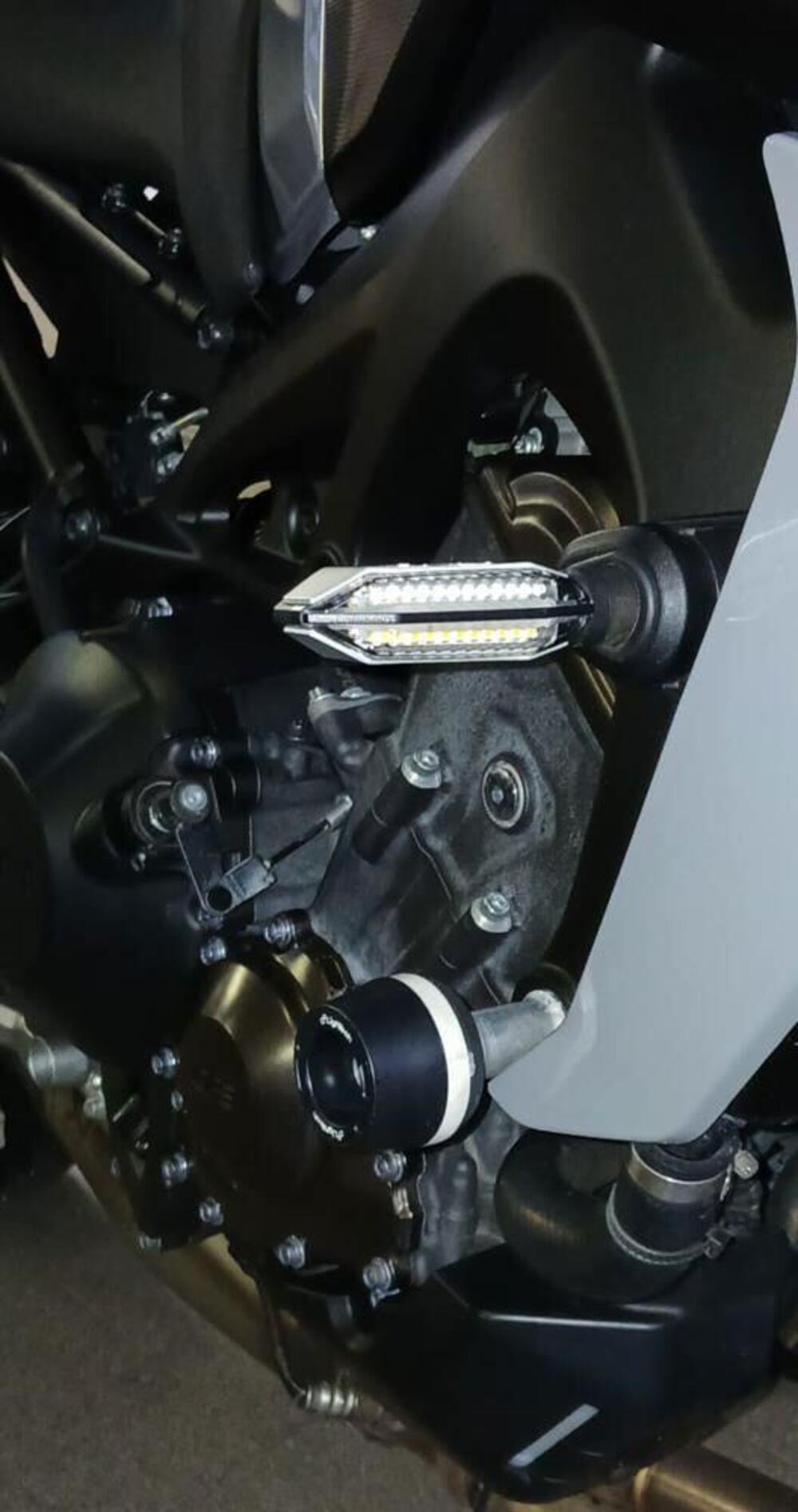 Yamaha MT-09 (2017 - 20) (4)