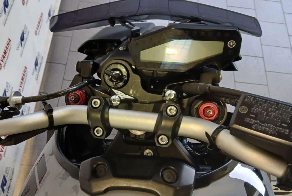 Yamaha MT-09 (2017 - 20) (6)