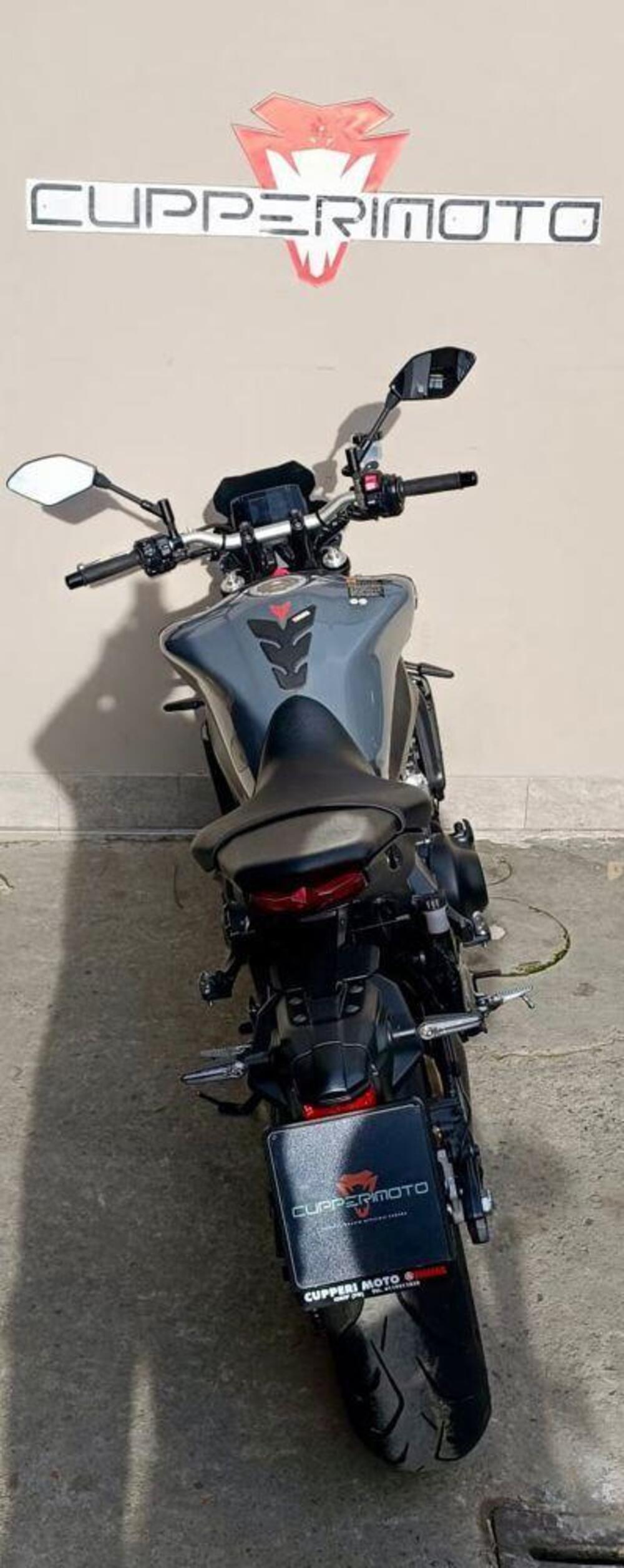 Yamaha MT-09 (2021 - 23) (2)