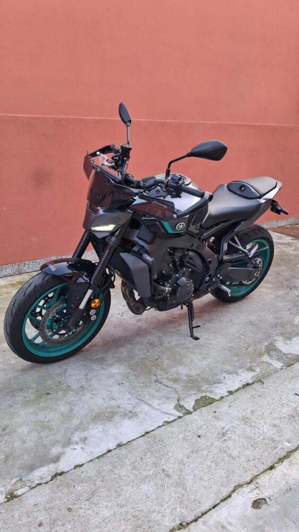 Yamaha MT-09 Y-AMT (2024 - 26) (3)