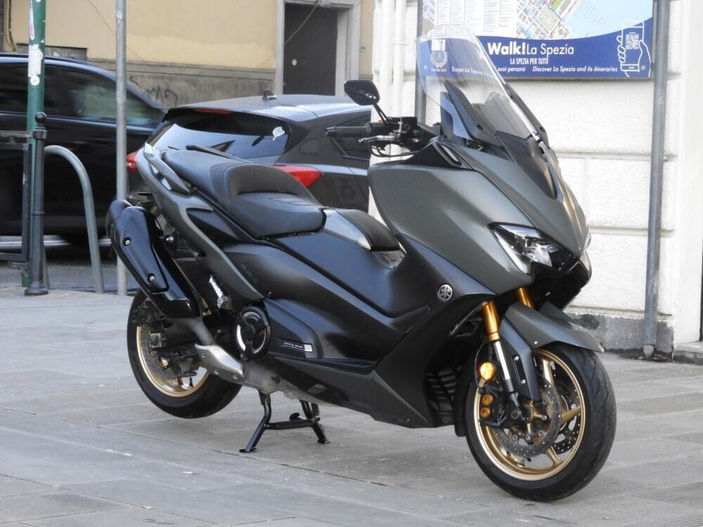 Yamaha T-Max 560 Tech Max (2020) (2)