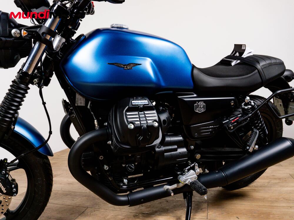 Moto Guzzi V7 850 Stone Special Abs (2021) (9)