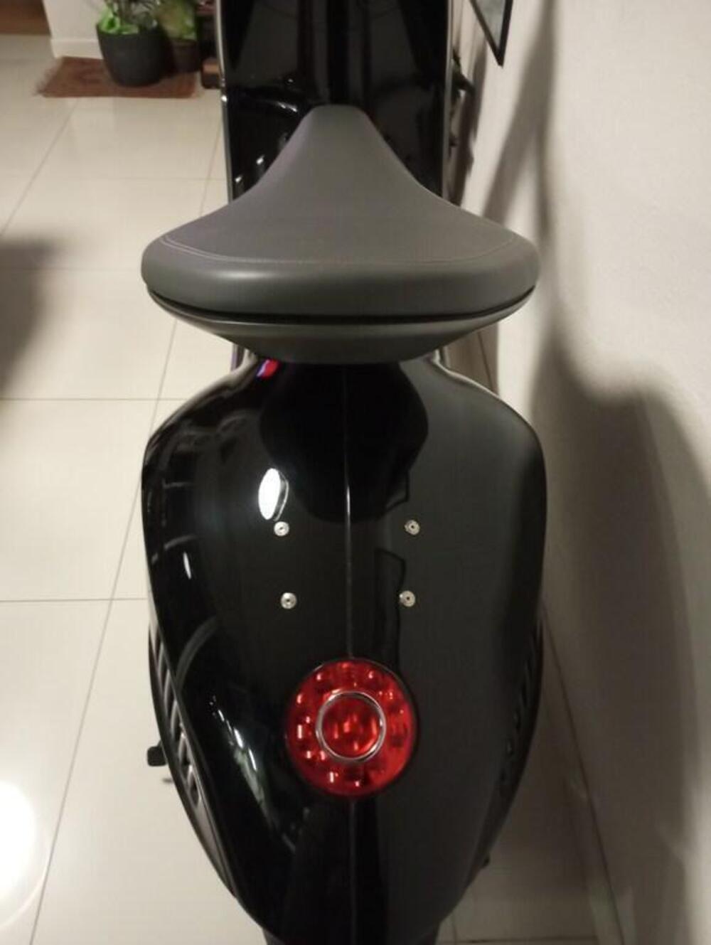 Piaggio Fly 125 4T 3V (2013 - 17) (3)