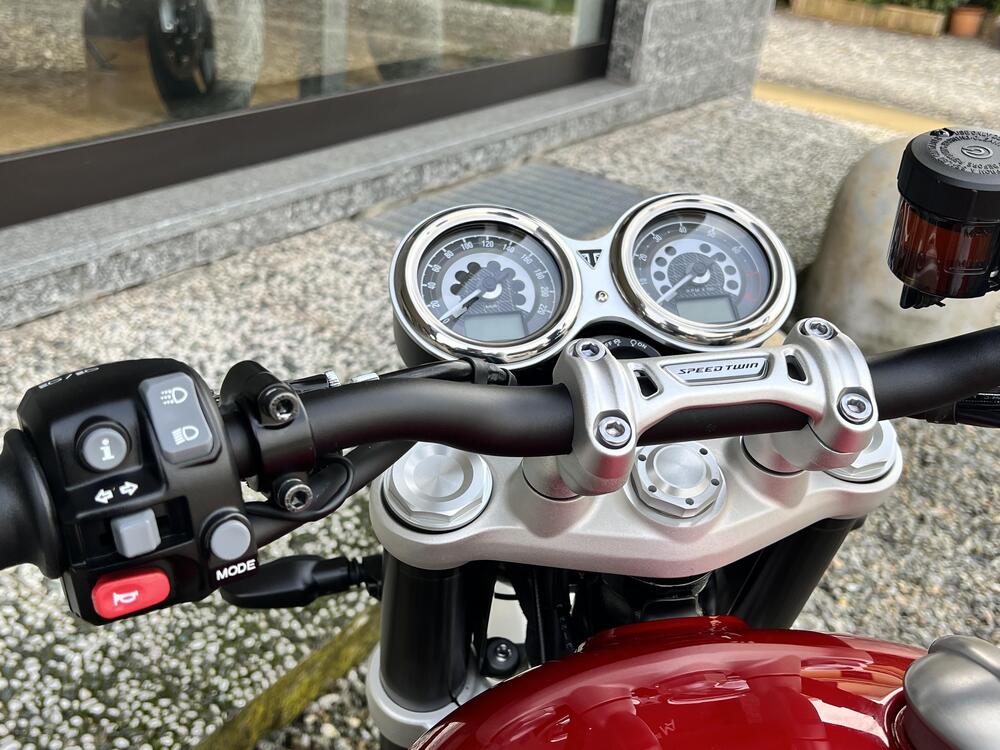 Triumph Speed Twin 1200 (2021 - 24) (9)