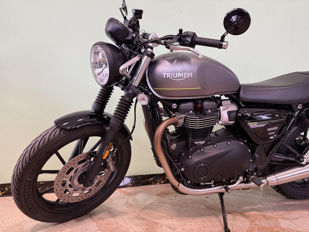 Triumph Speed Twin 900 (2023 - 24) (5)