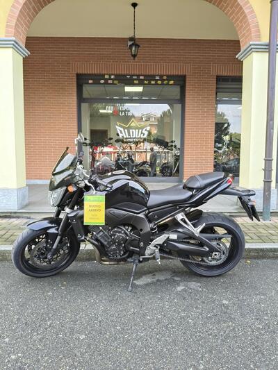 Yamaha FZ1 (2006 - 16) usata