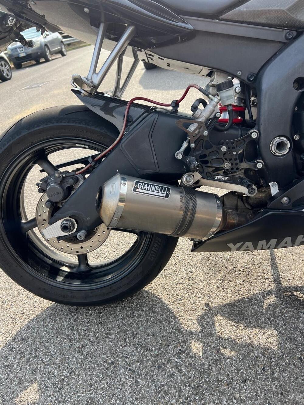 Yamaha YZF R6 (2006 - 07) (6)