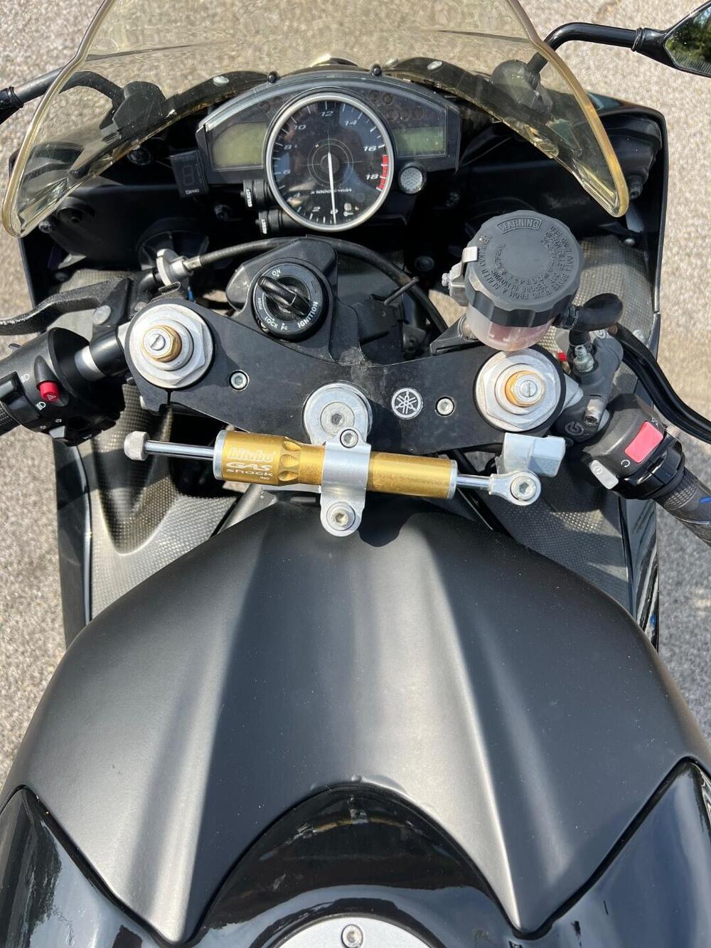 Yamaha YZF R6 (2006 - 07) (8)