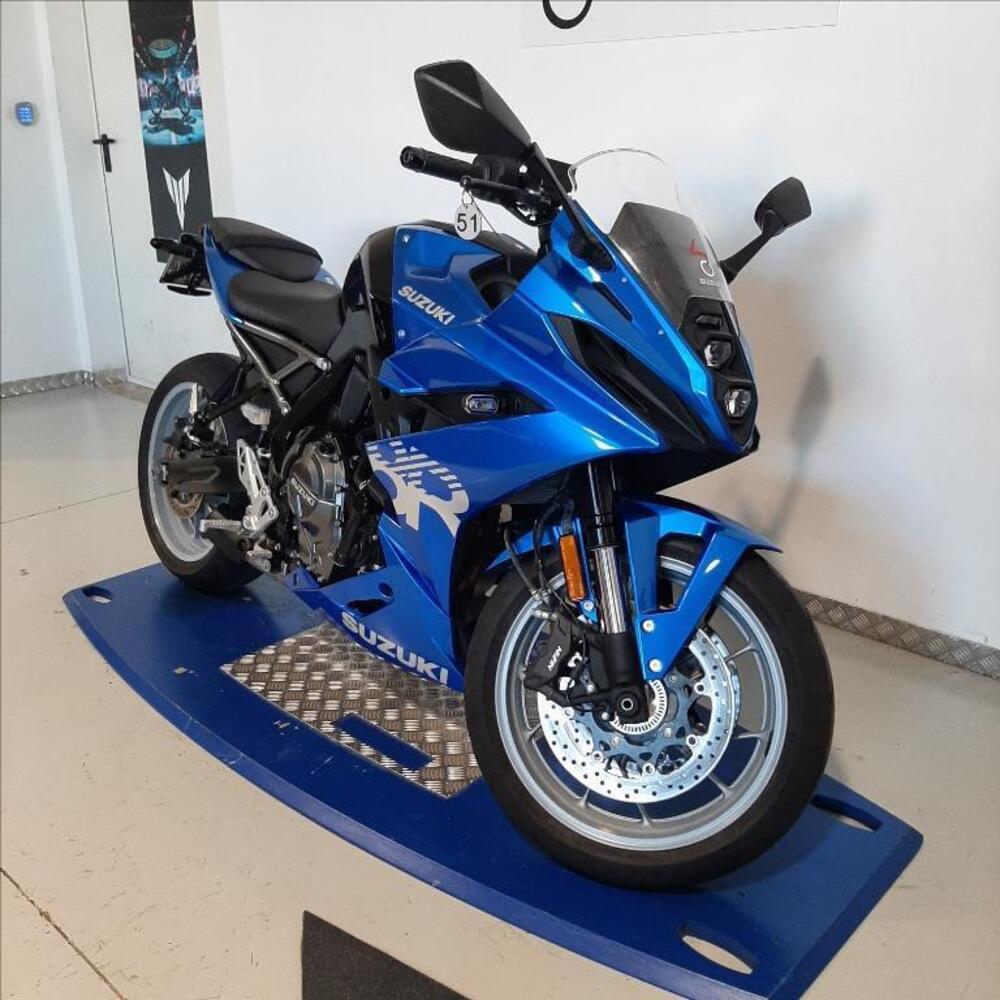 Suzuki GSX-8R (2024 - 26) (2)