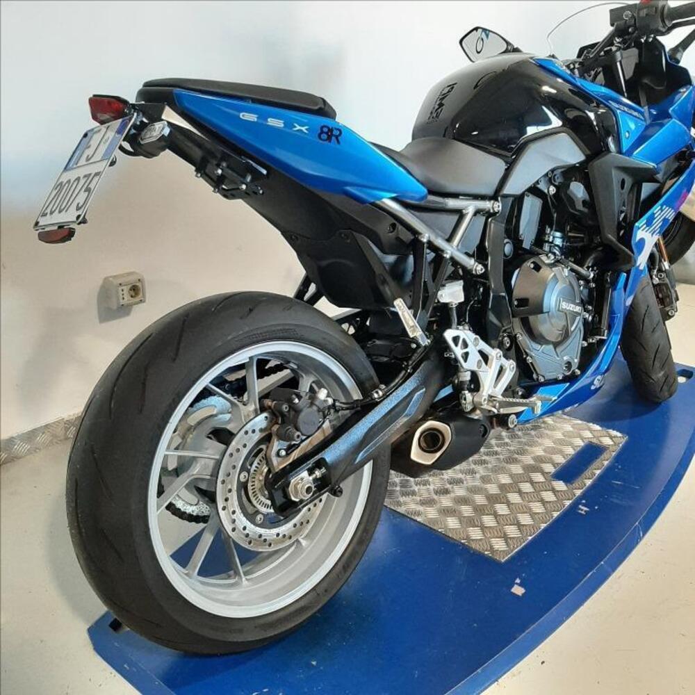 Suzuki GSX-8R (2024 - 26) (6)
